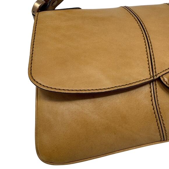 Gucci Vintage Camel Leather Shoulder Bag – Rare GG Logo, 2000s Minimalist Icon - Picture 3 of 14